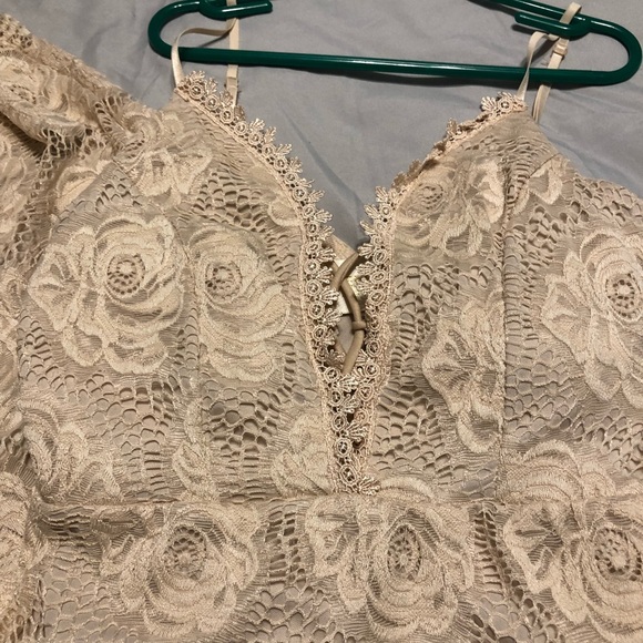 Dress - Picture 4 of 5